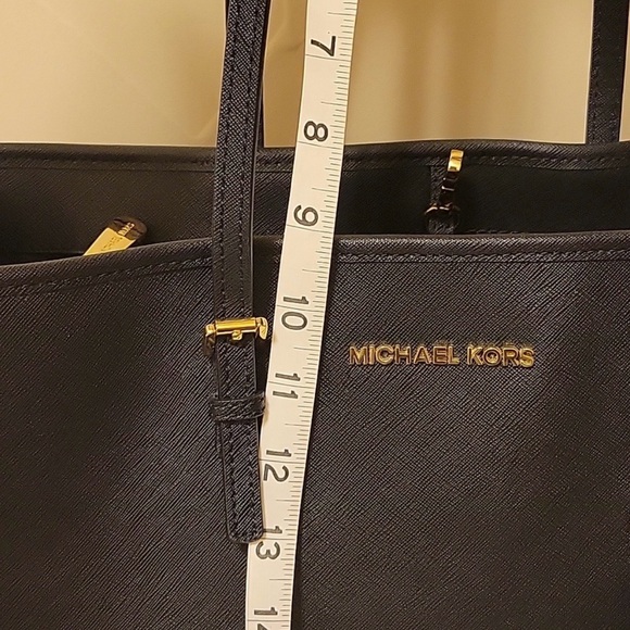 Like New MK Tote - Picture 9 of 9